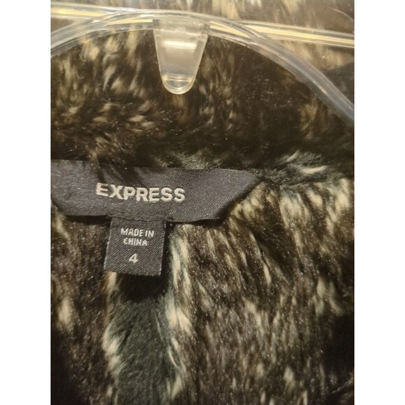 Express Black Faux Fur Collared Fully Lined Faux Suede Jacket - Size 4 - Picture 8 of 16